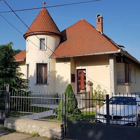 Villa Maria Apartman Miskolc Extérieur photo
